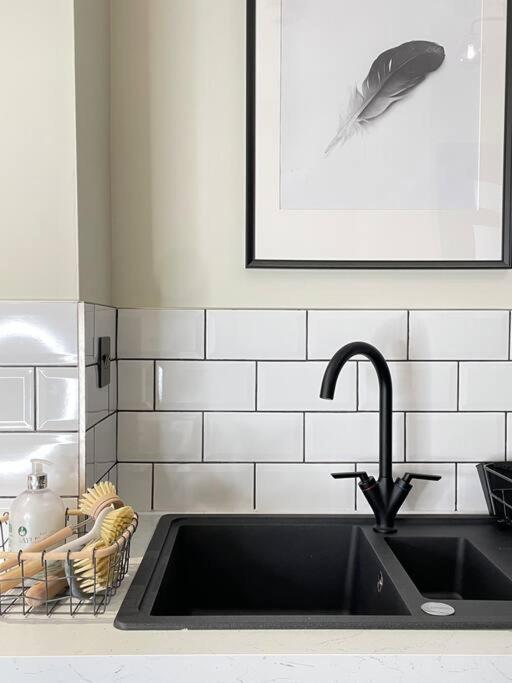 New Luxury For 2024 - Central Plymouth House - Sleeps 10 - Access To Plymouth Town - Close To The Barbican - Pets Welcome - Parking Available - By Luxe Living By Sophia Buitenkant foto