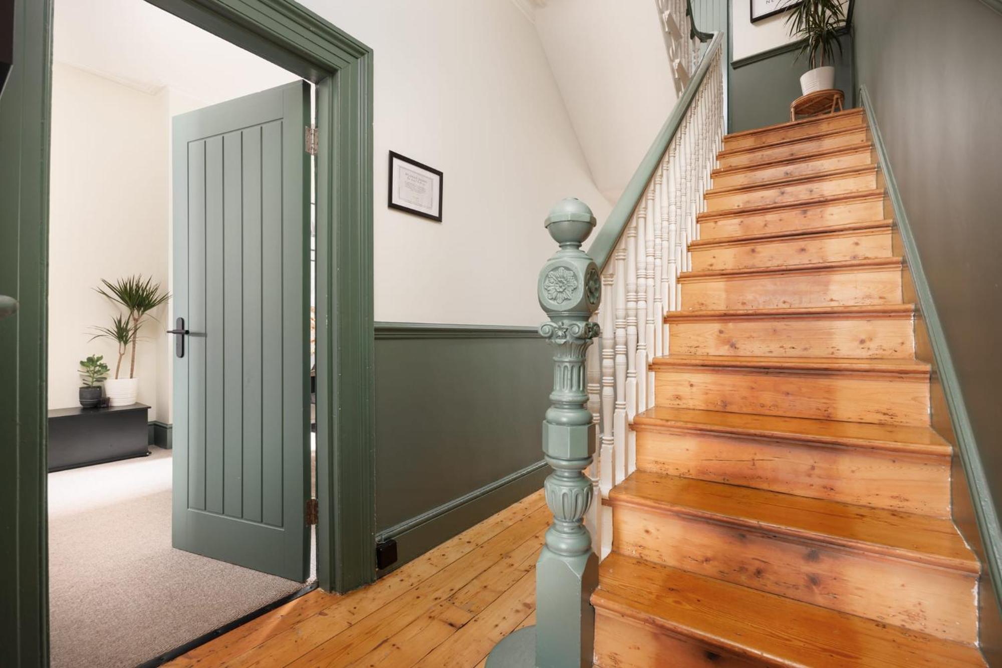 New Luxury For 2024 - Central Plymouth House - Sleeps 10 - Access To Plymouth Town - Close To The Barbican - Pets Welcome - Parking Available - By Luxe Living By Sophia Buitenkant foto