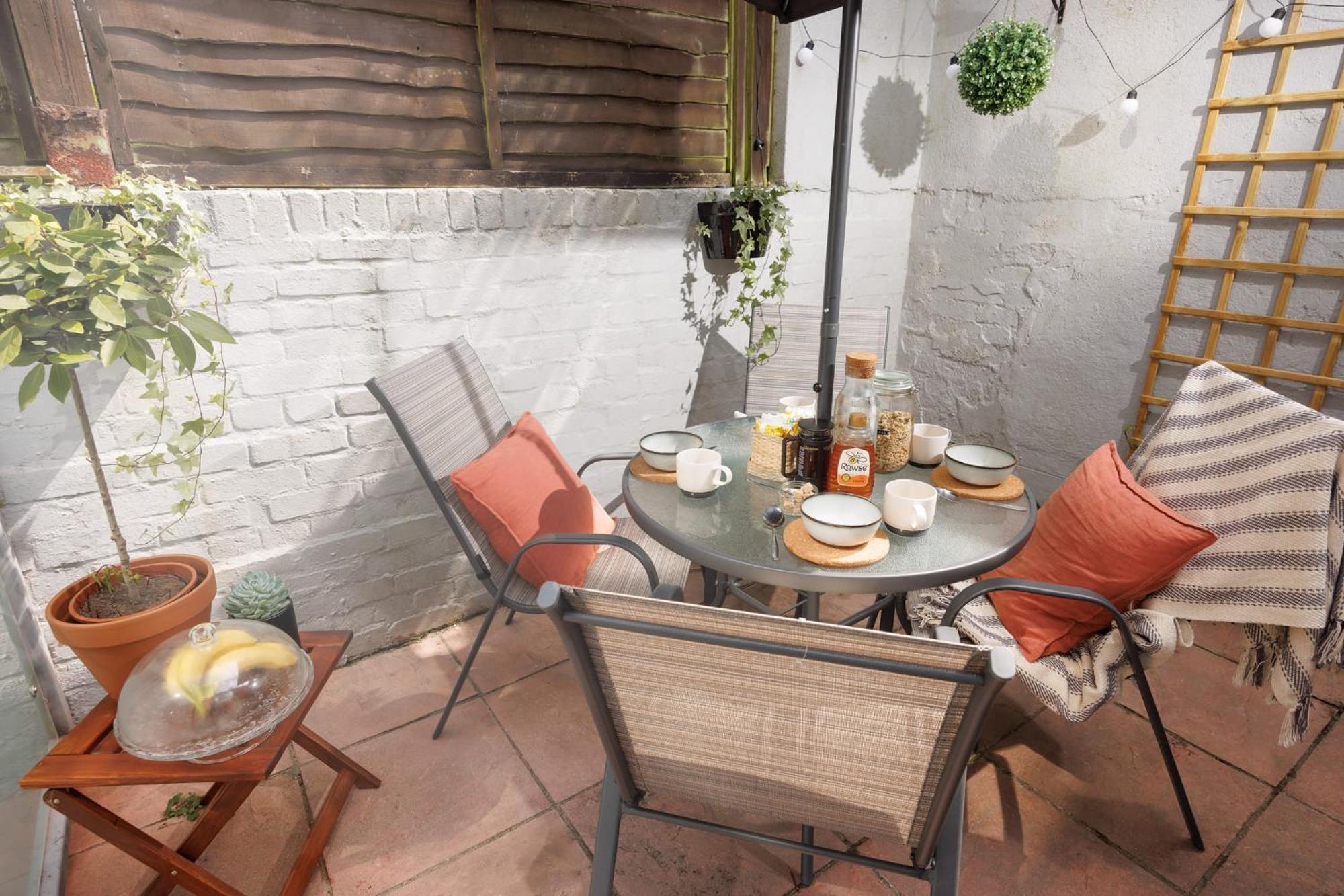 New Luxury For 2024 - Central Plymouth House - Sleeps 10 - Access To Plymouth Town - Close To The Barbican - Pets Welcome - Parking Available - By Luxe Living By Sophia Buitenkant foto