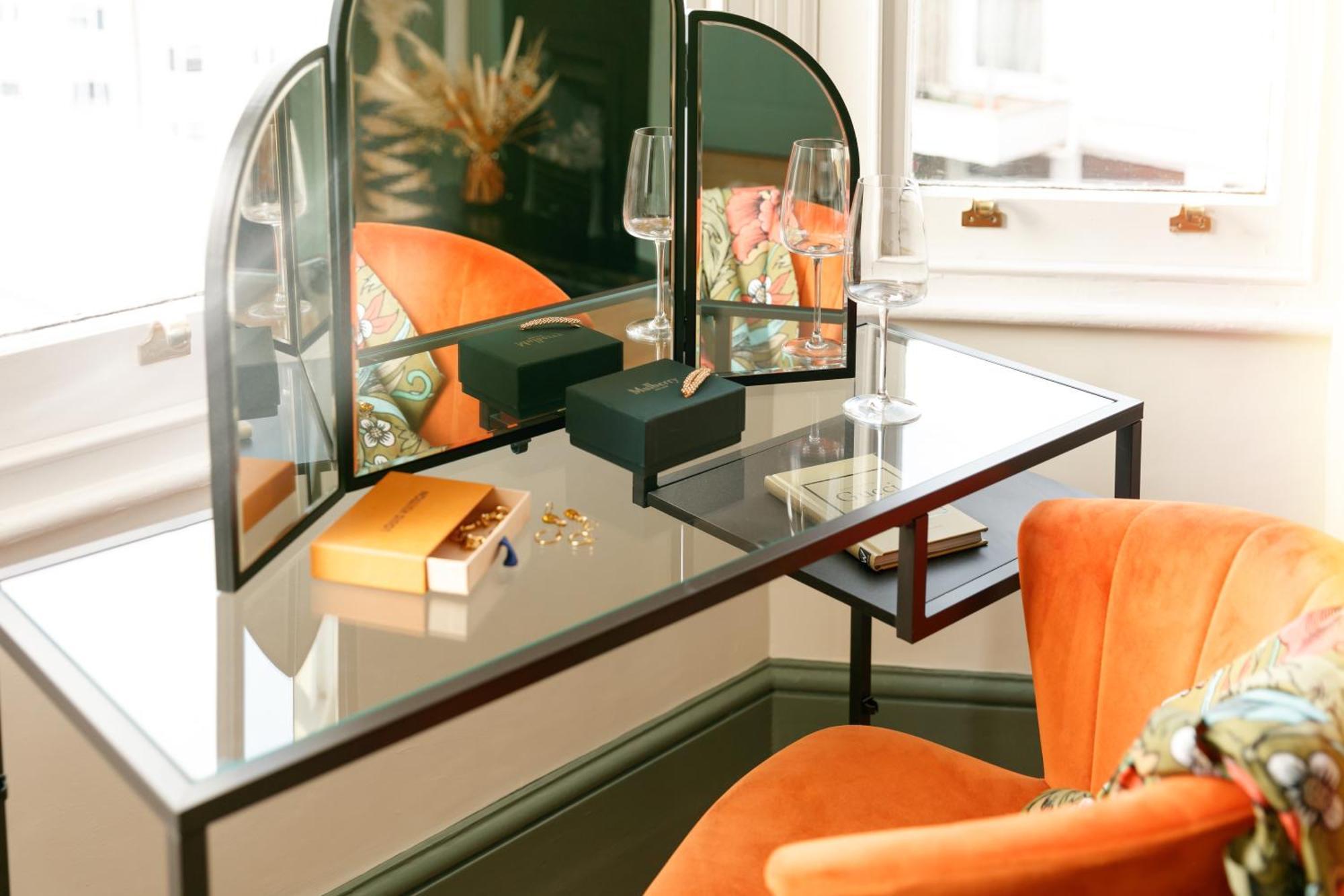 New Luxury For 2024 - Central Plymouth House - Sleeps 10 - Access To Plymouth Town - Close To The Barbican - Pets Welcome - Parking Available - By Luxe Living By Sophia Buitenkant foto